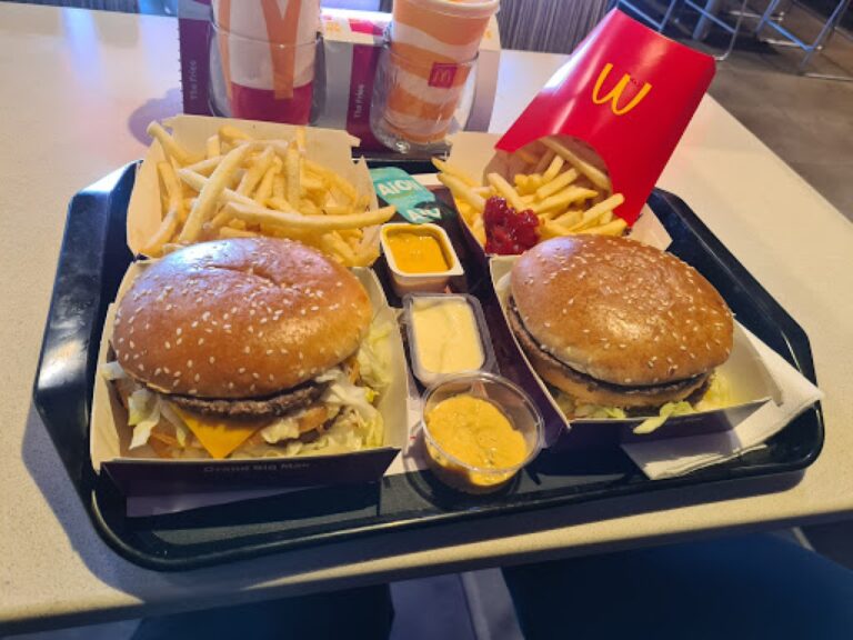 404111 lrg 1 768x576