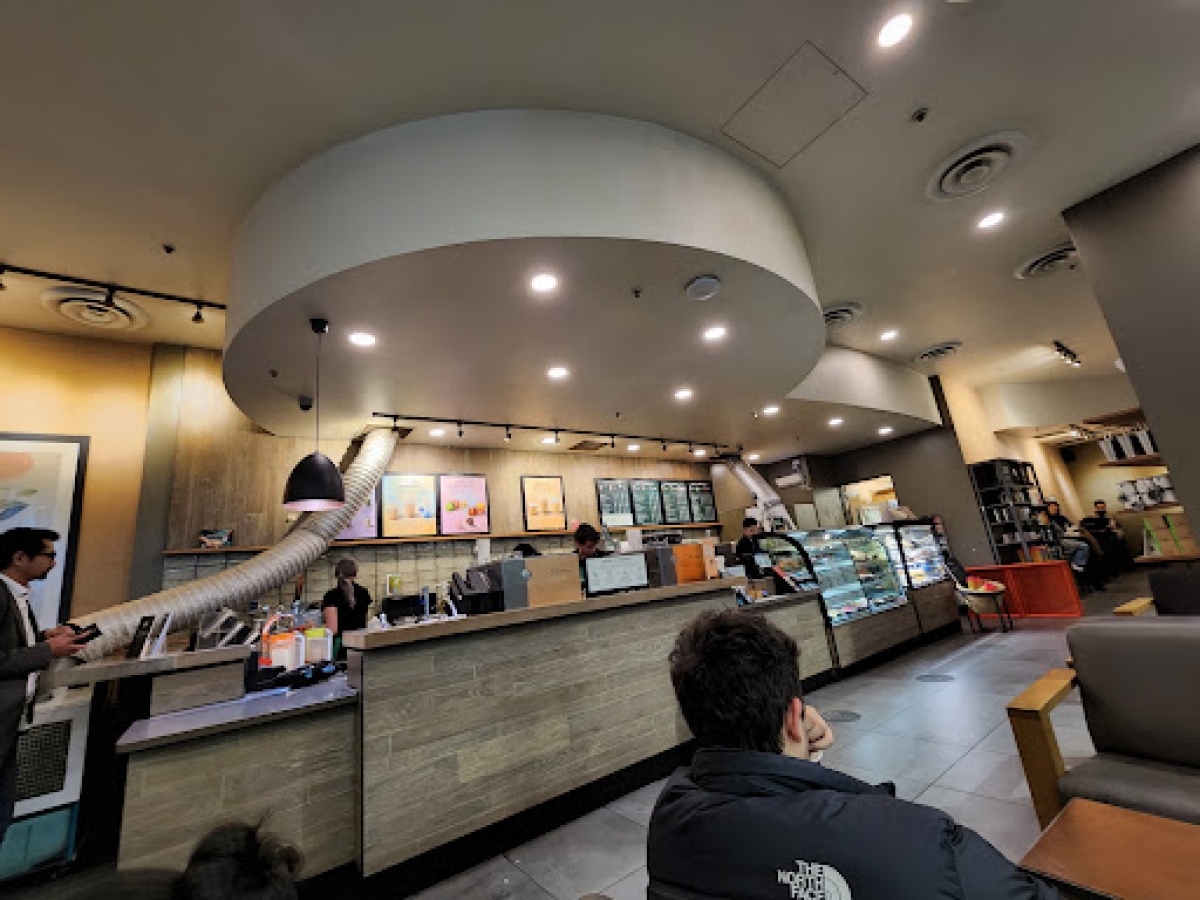 Starbucks, Docklands