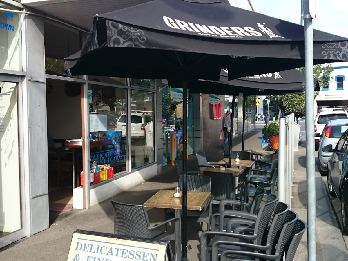 Parade Deli