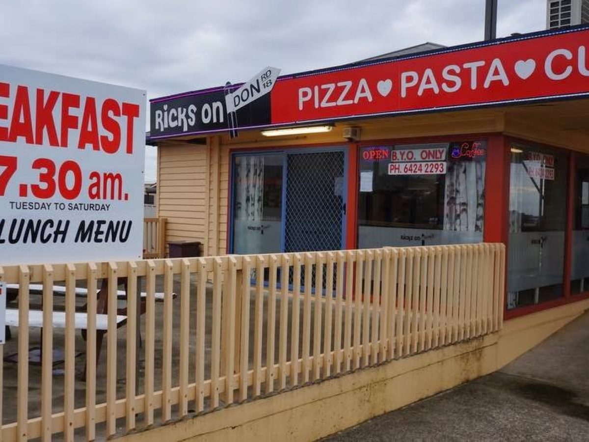JenRic Pizza & Burger