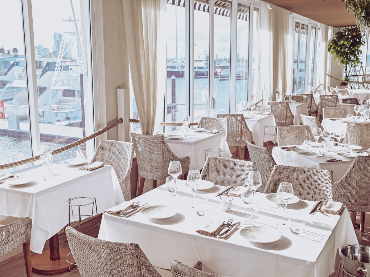 La Luna Dining