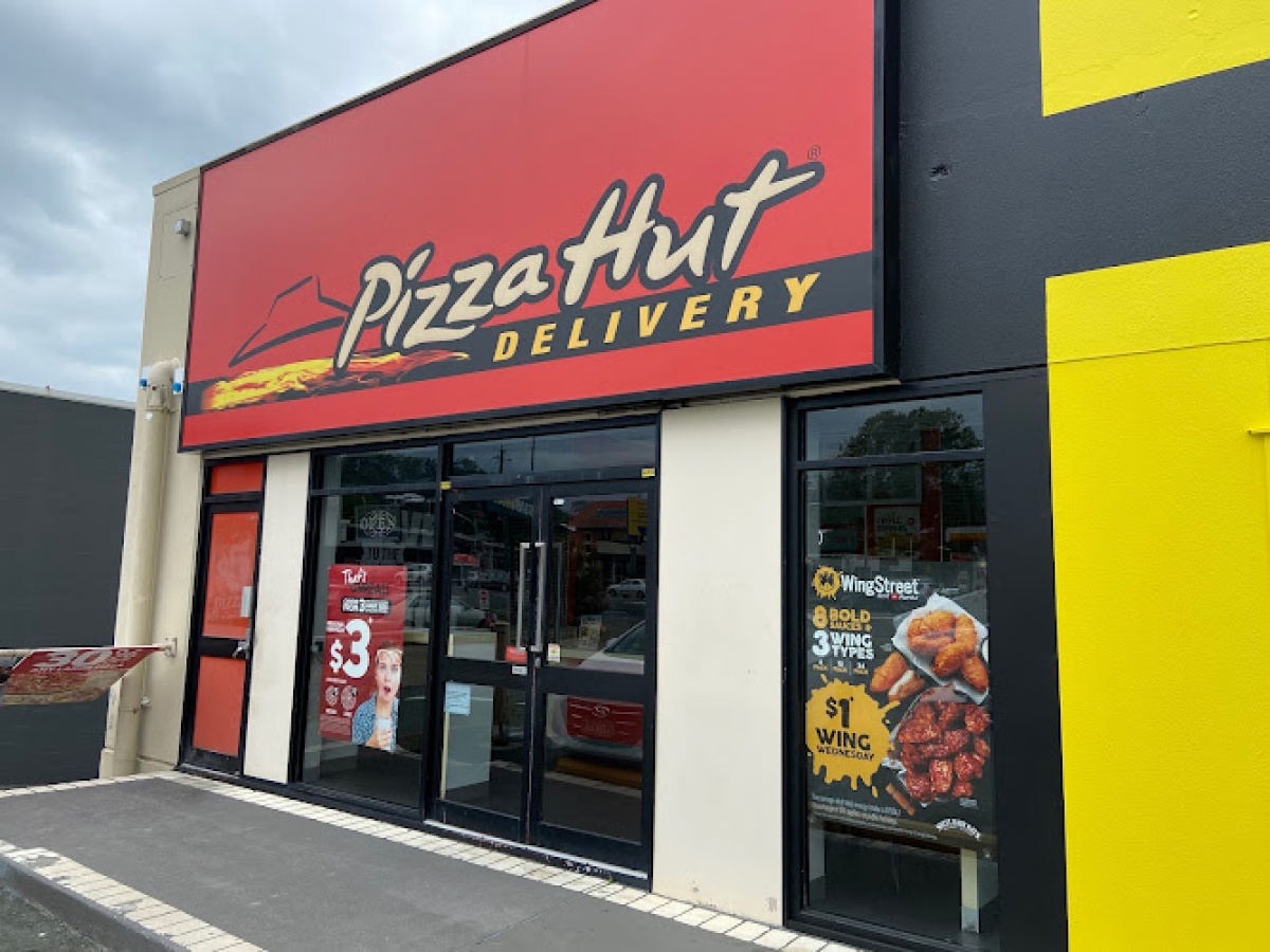 Pizza Hut Holland Park