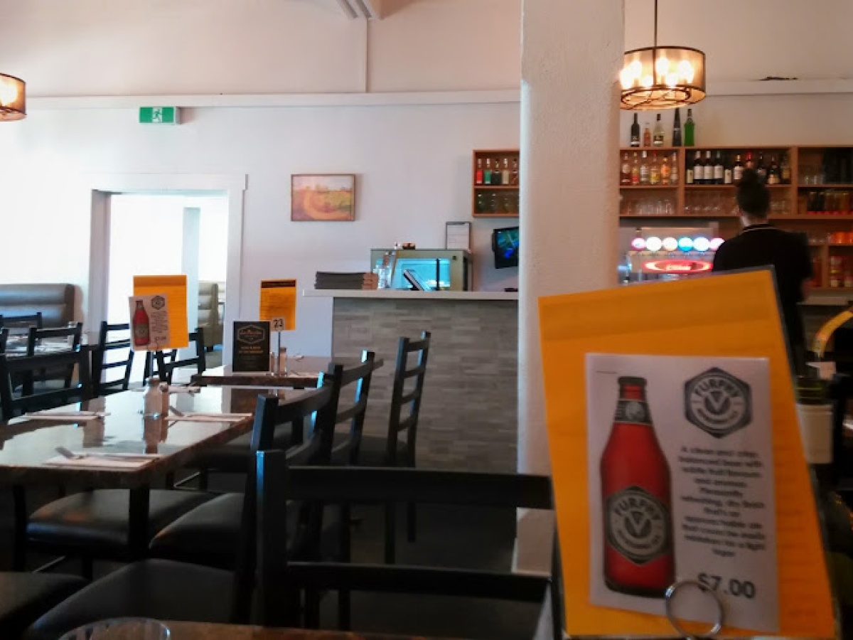 La Passion Cafe & Restaurant
