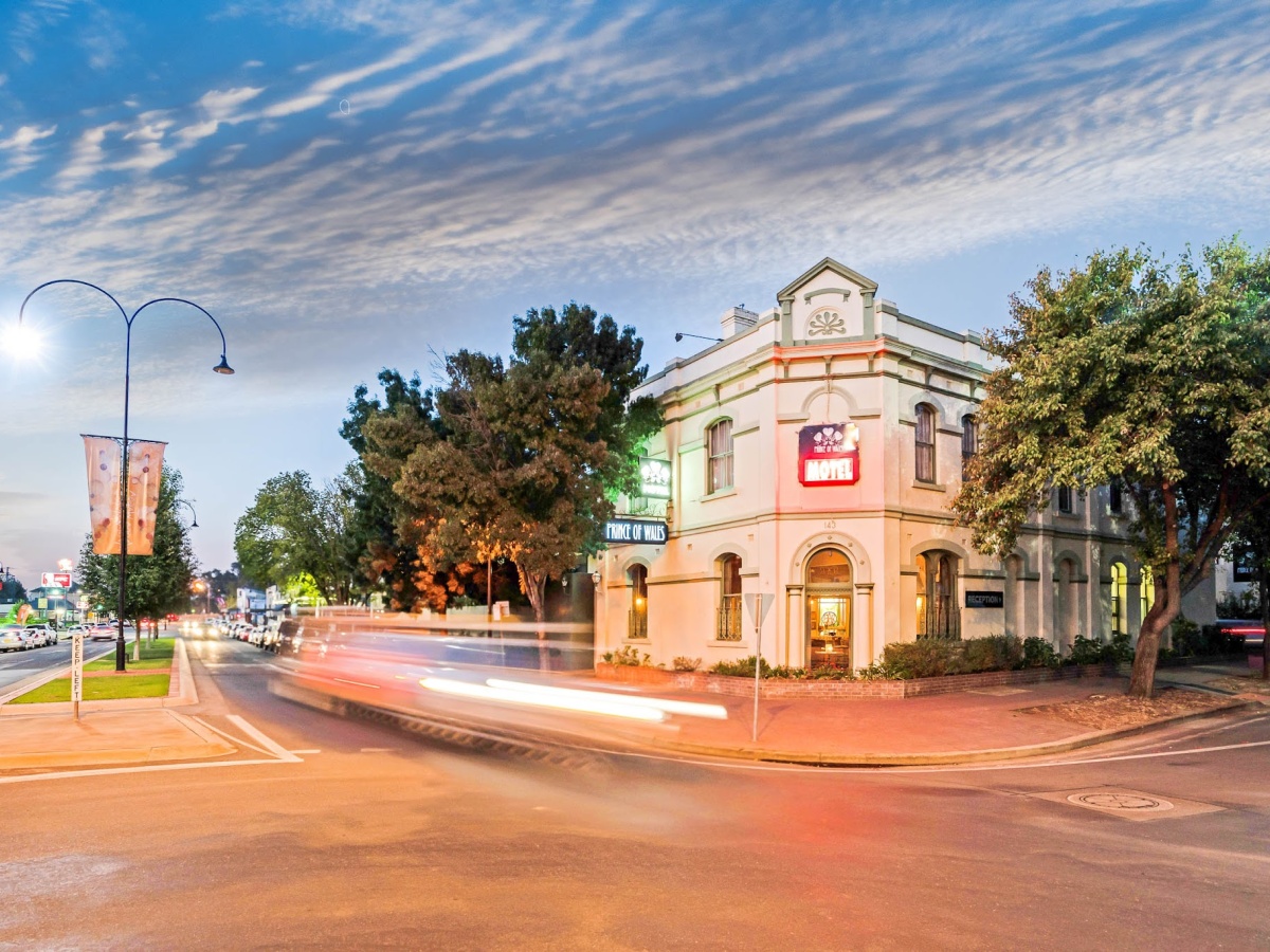 Prince of Wales Motor Inn