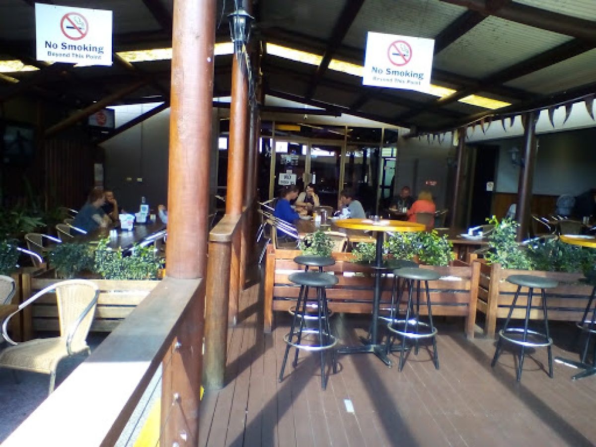 Young Australian Hotel