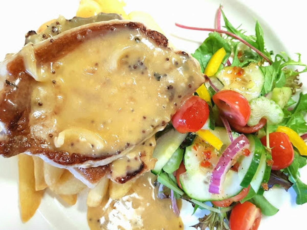 Corryong Country Inn & Riley’s Restaurant