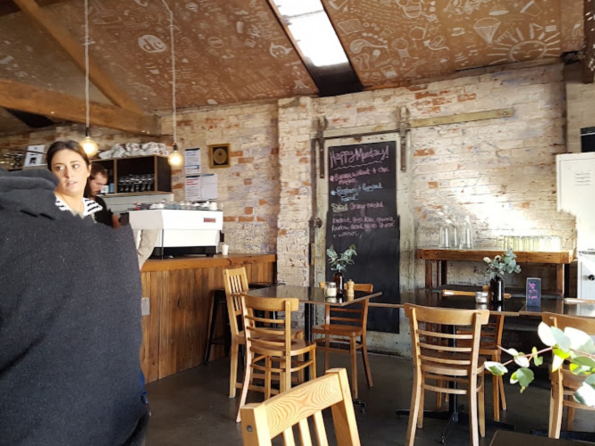 Bear and Bean, Geelong