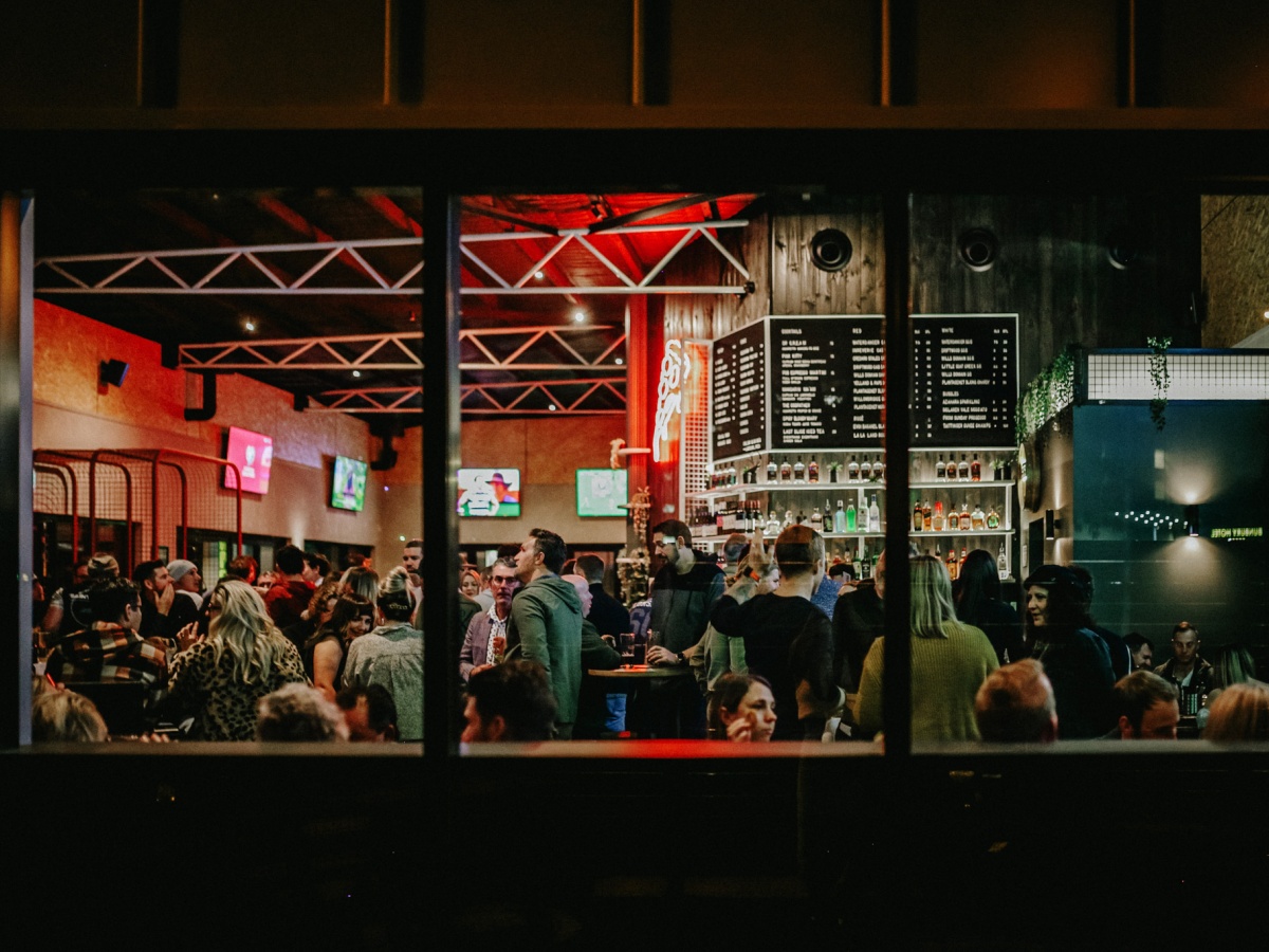 Last Slice Sports Bar