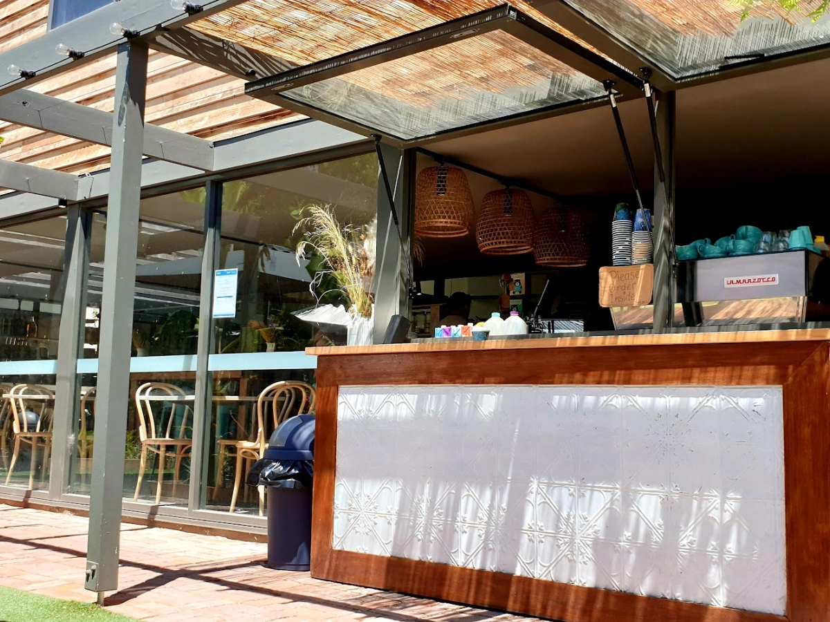 Maxwell’s Grocery