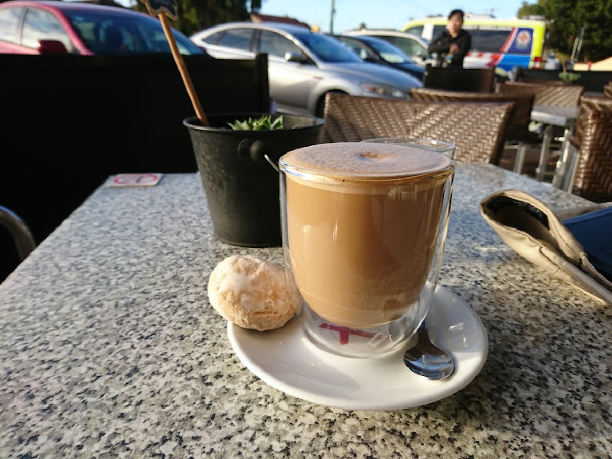 Mitko Deli & Café