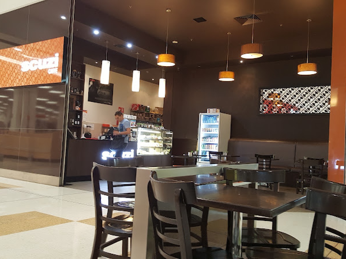 Molly’s Corner Cafe