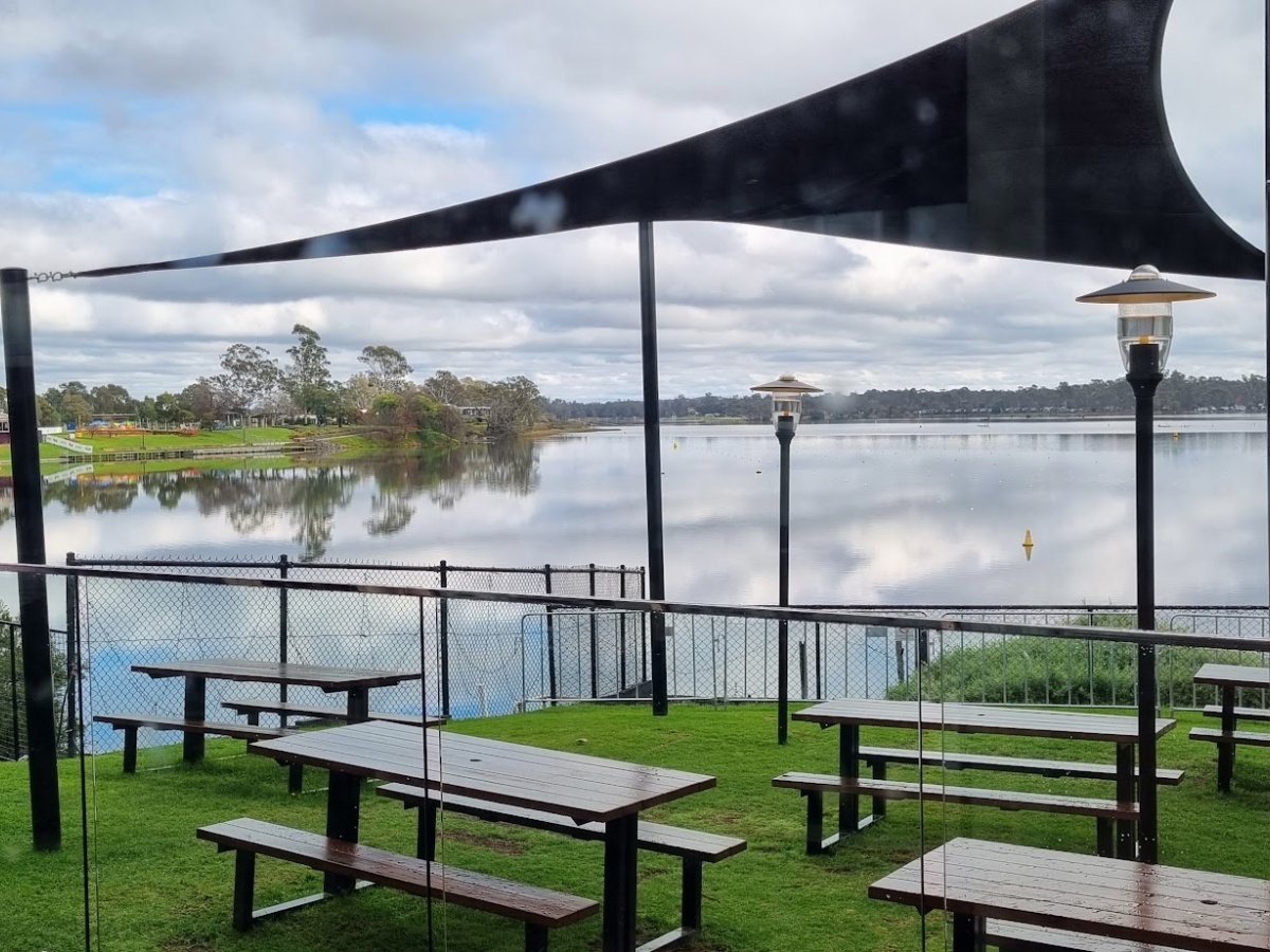 Nagambie Lakes Hotel