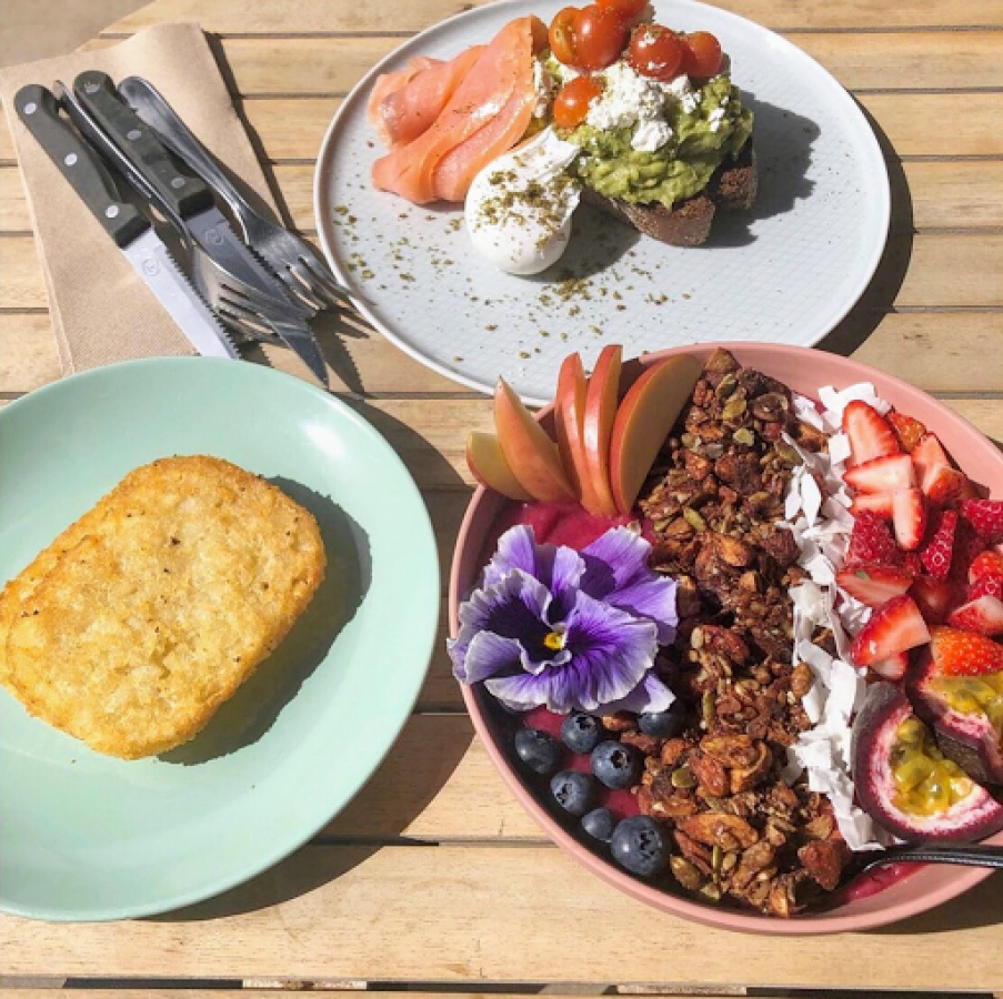Nev’s Café