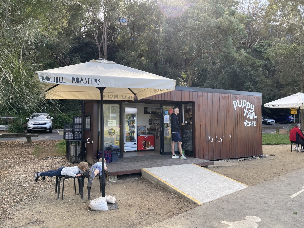 Puppy Tail Cafe, Lane Cove West