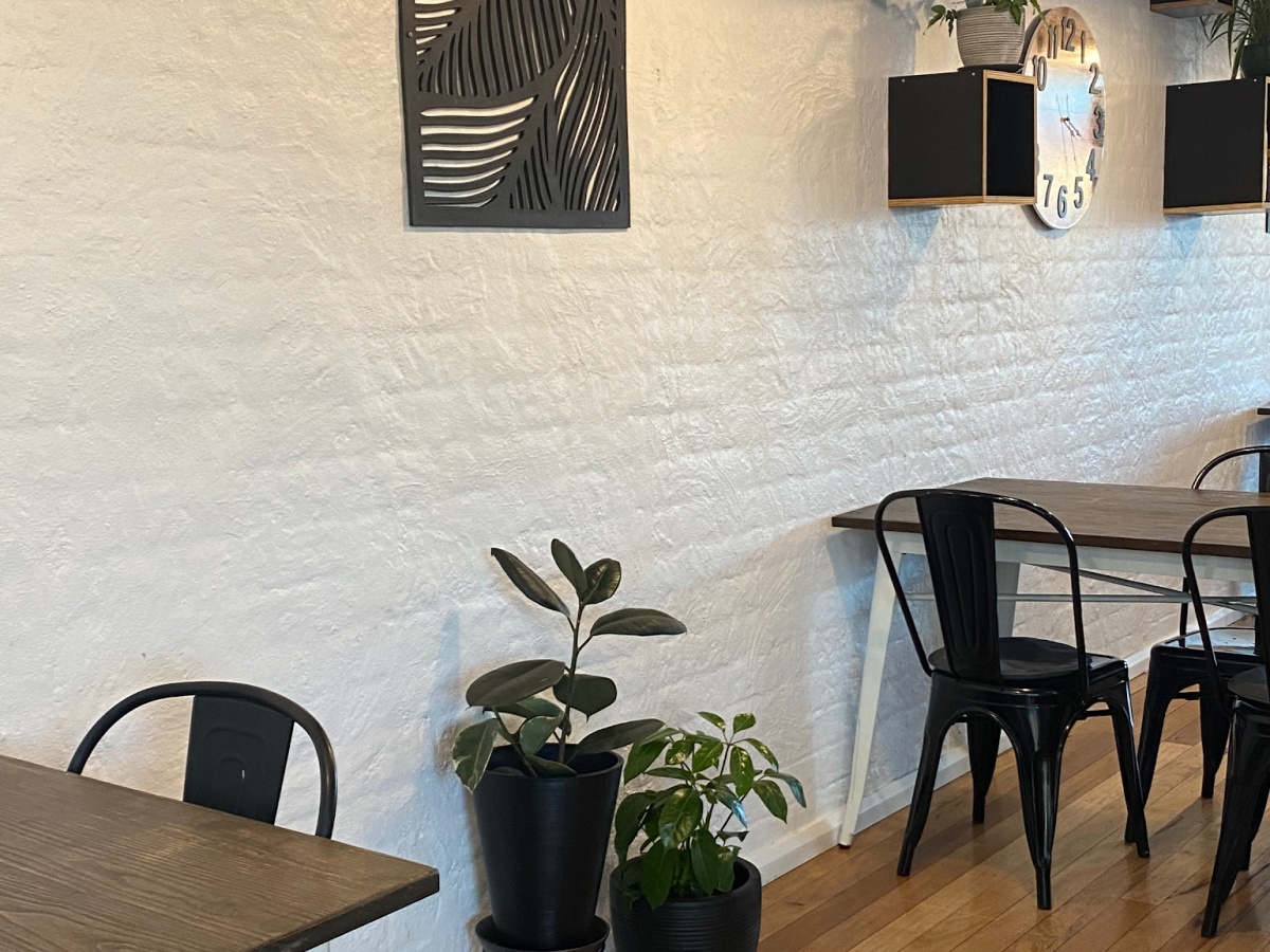 Raven Cafe & Grill