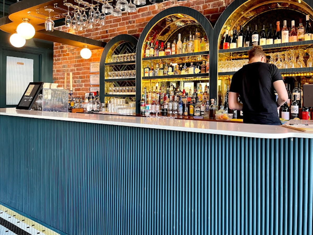 Robert’s on Oxford