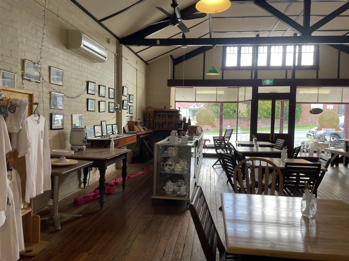 Twin Rivers Cafe