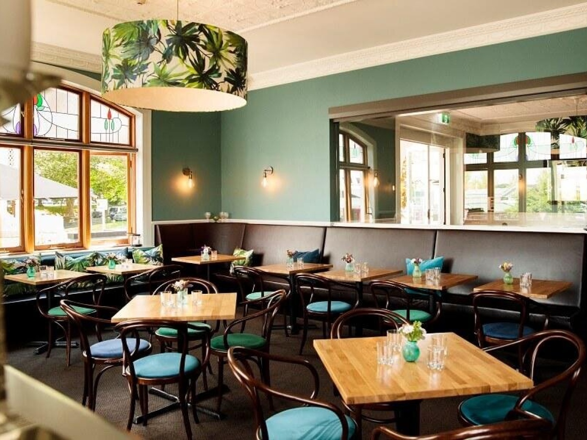 Alpha Street Kitchen & Bar