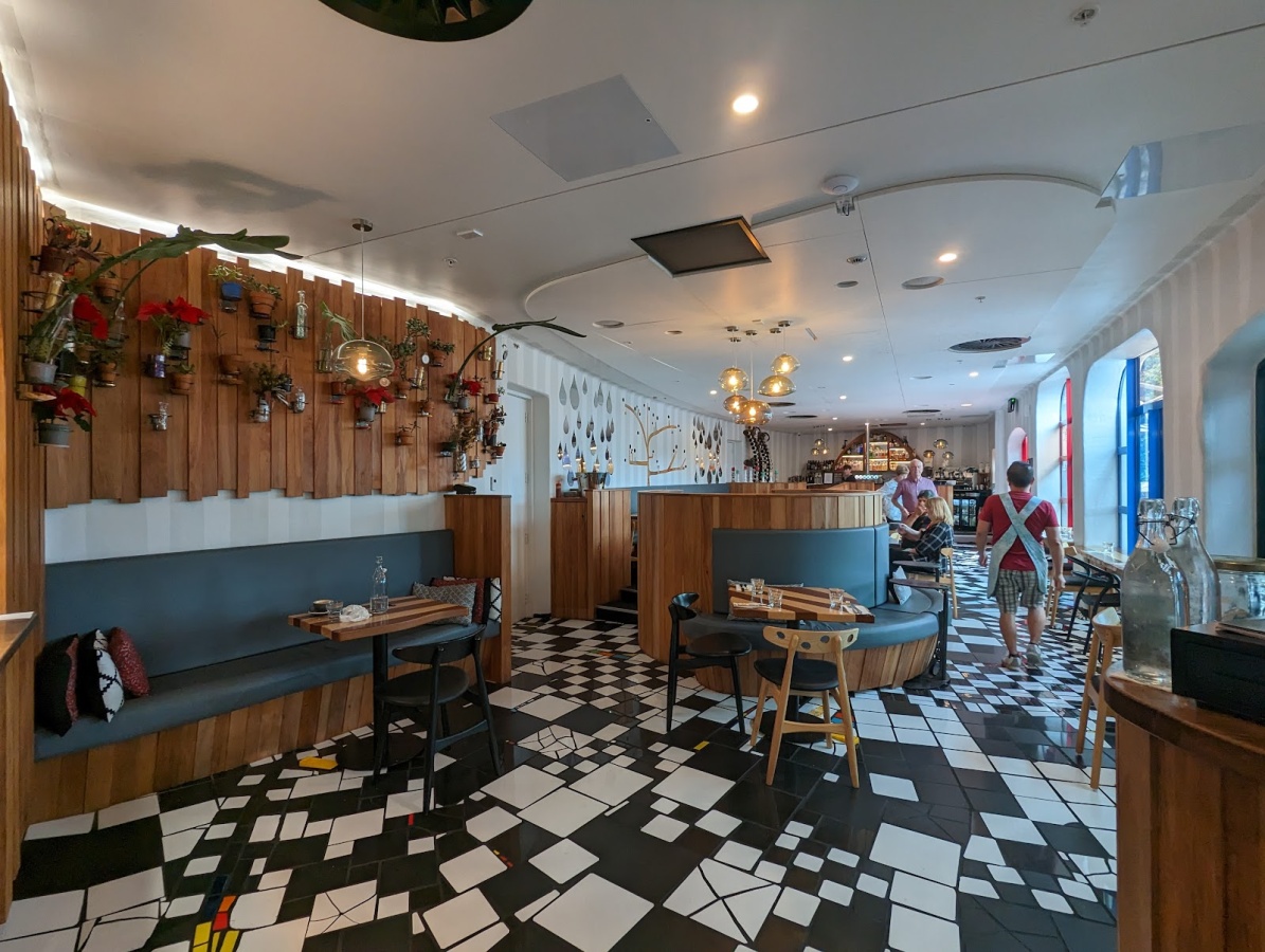Aqua Restaurant and Bar (In the Hundertwasser Art Centre)