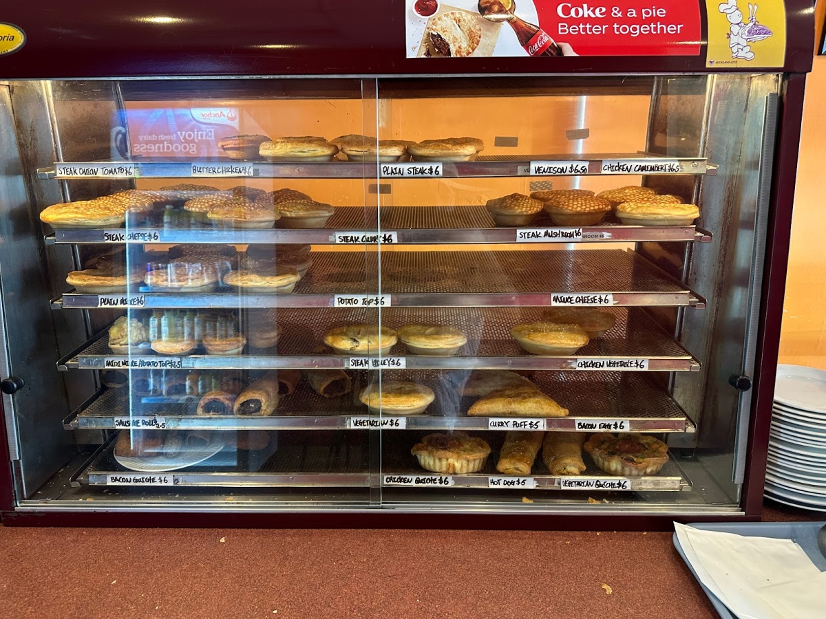 Bernies Bakery & Cafe
