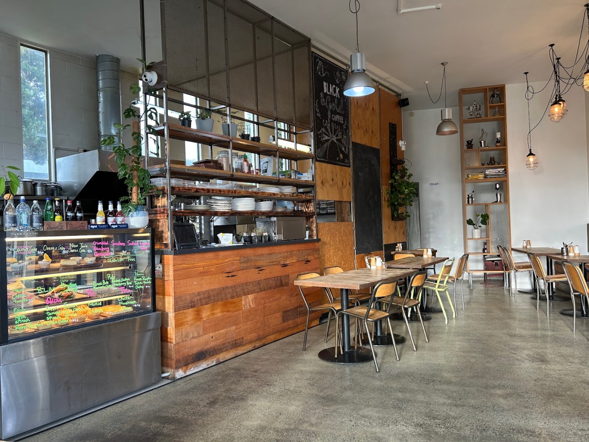 Black & Gold Coffee Eatery