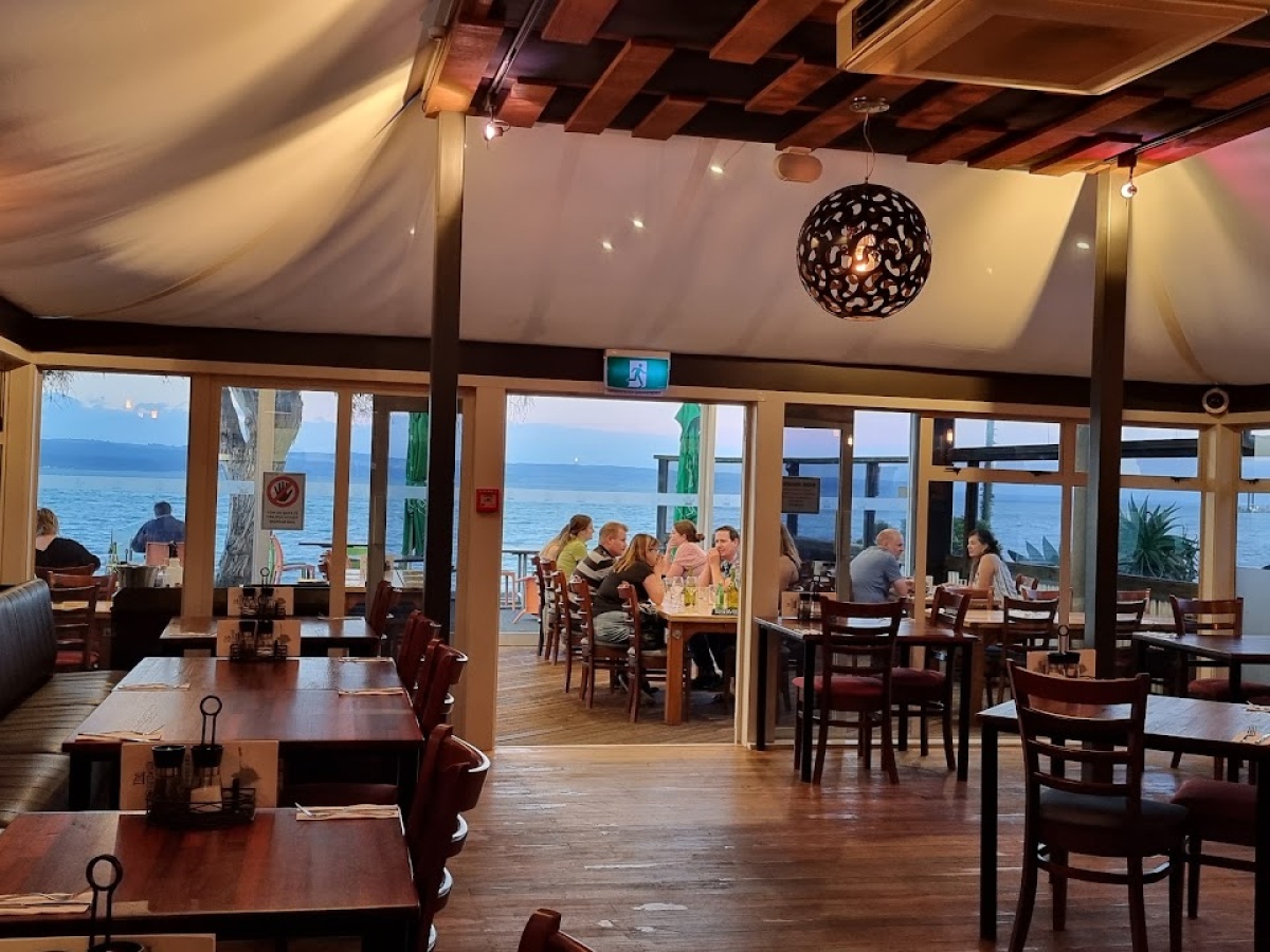 Boardwalk Beach Bar & Bistro