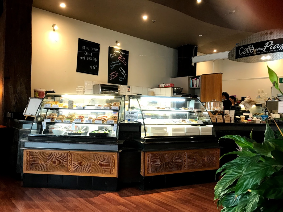 Caffe-Della Piazza