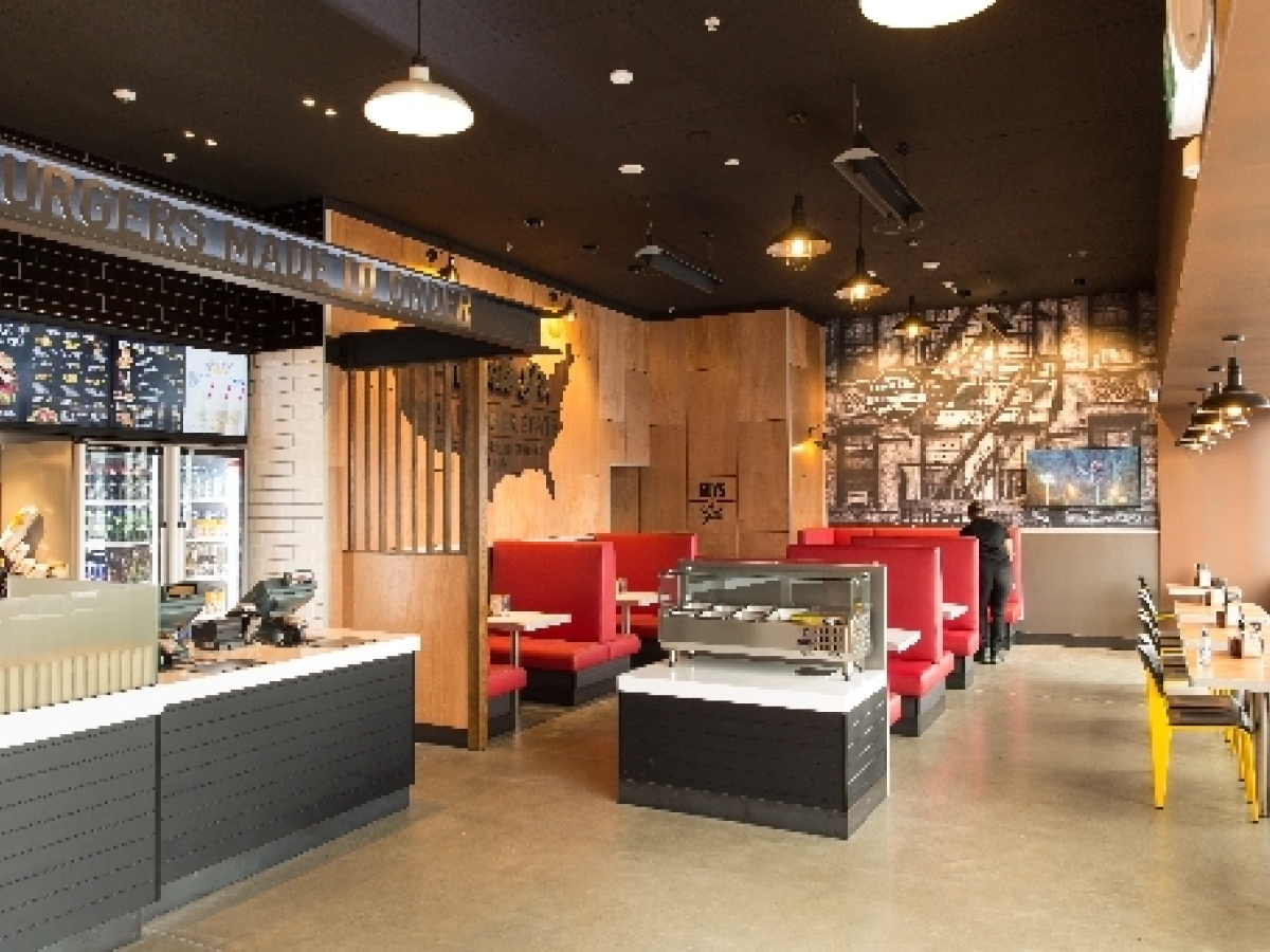 Carl’s Jr. Bush Inn
