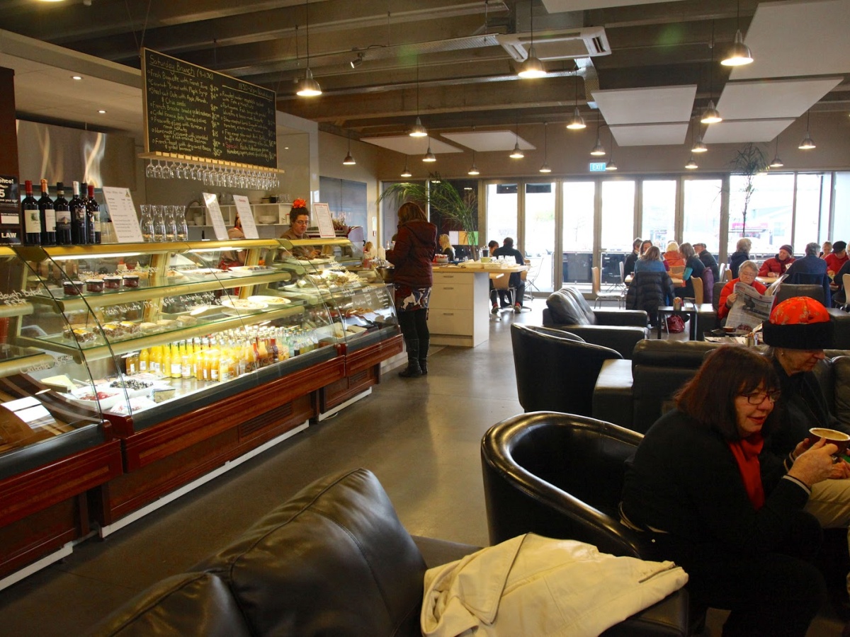 Comida Cafe and Restaurant
