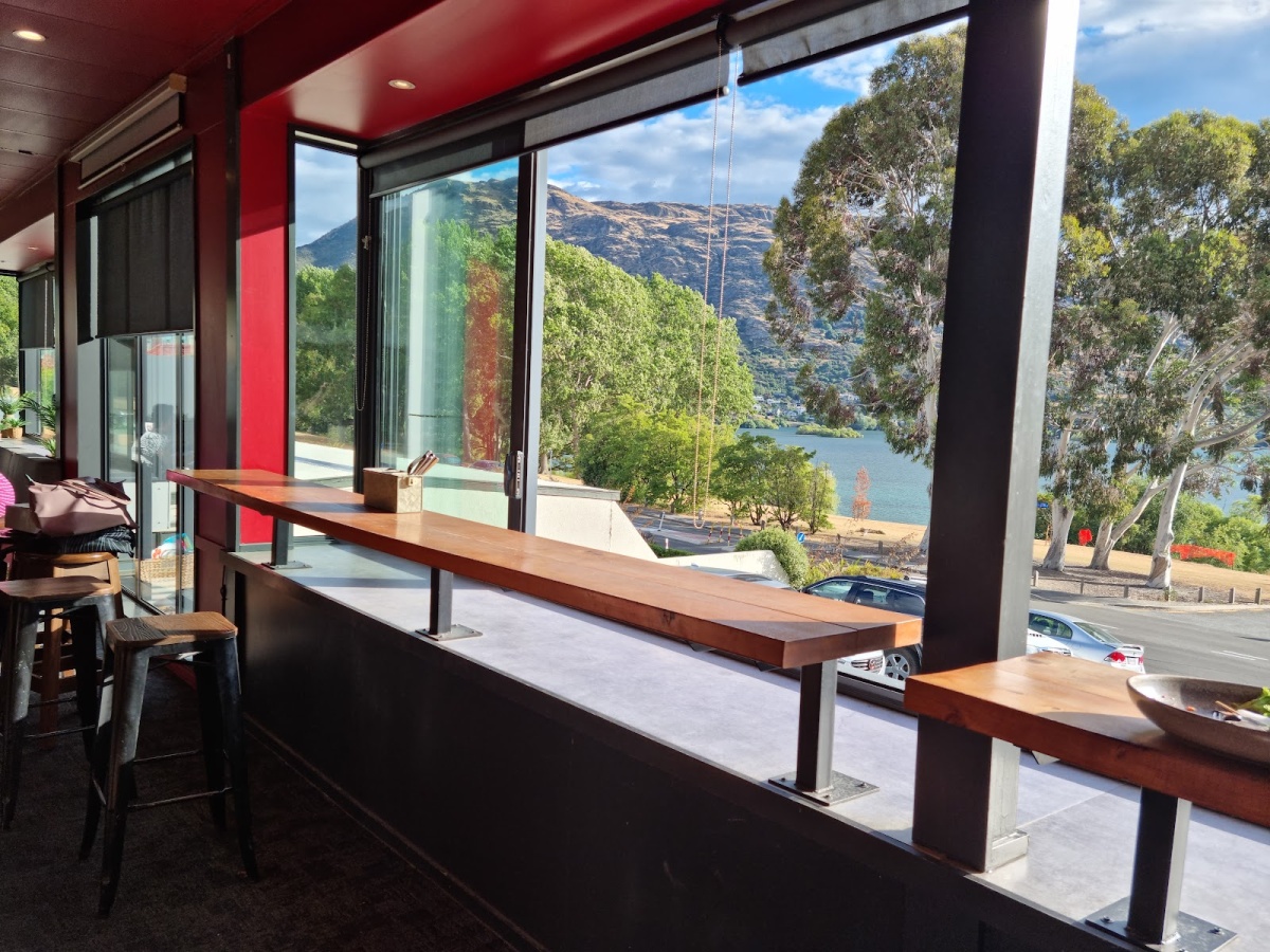 Frankton Arm Tavern