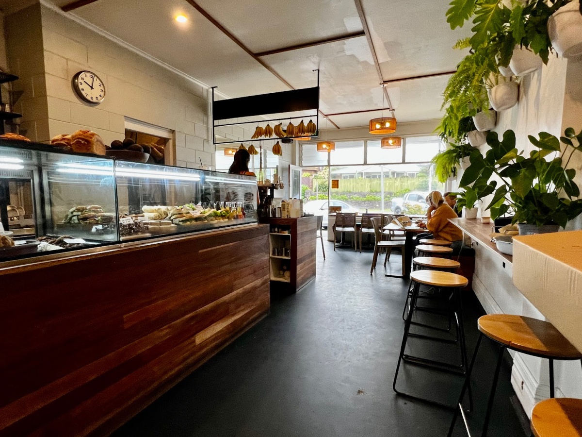 George Cafe, Omanu