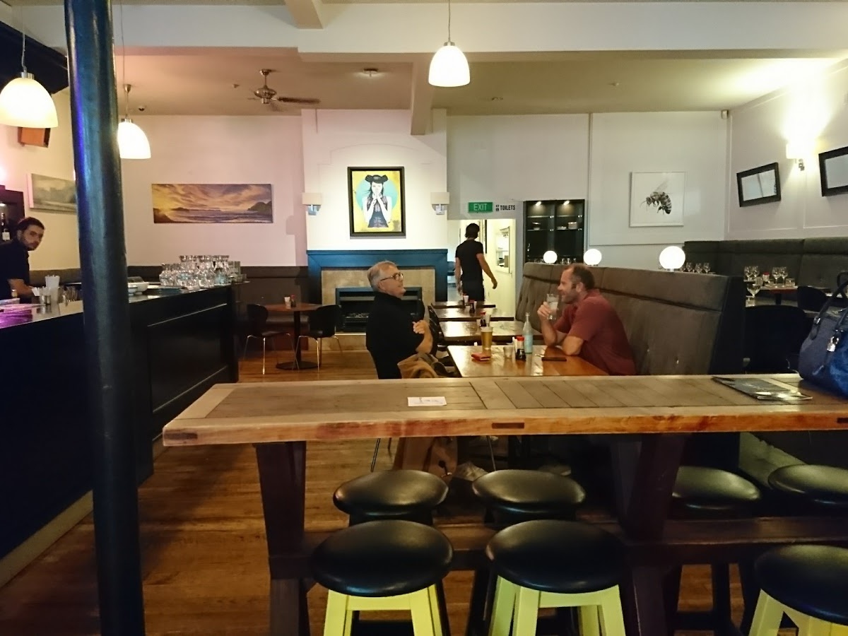 Harrys Nelson Restaurant & Bar