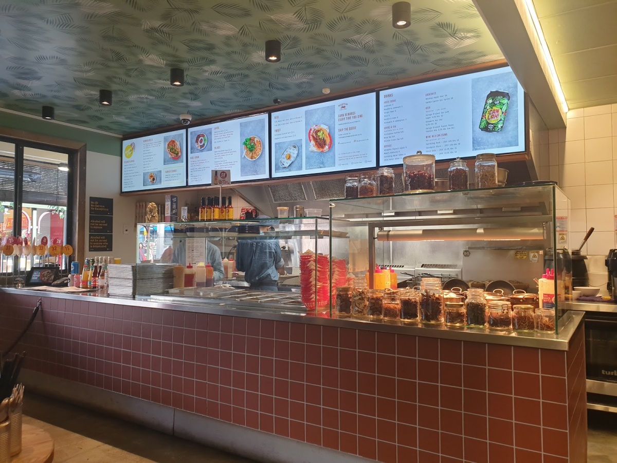 Hawker & Roll, Queenstown