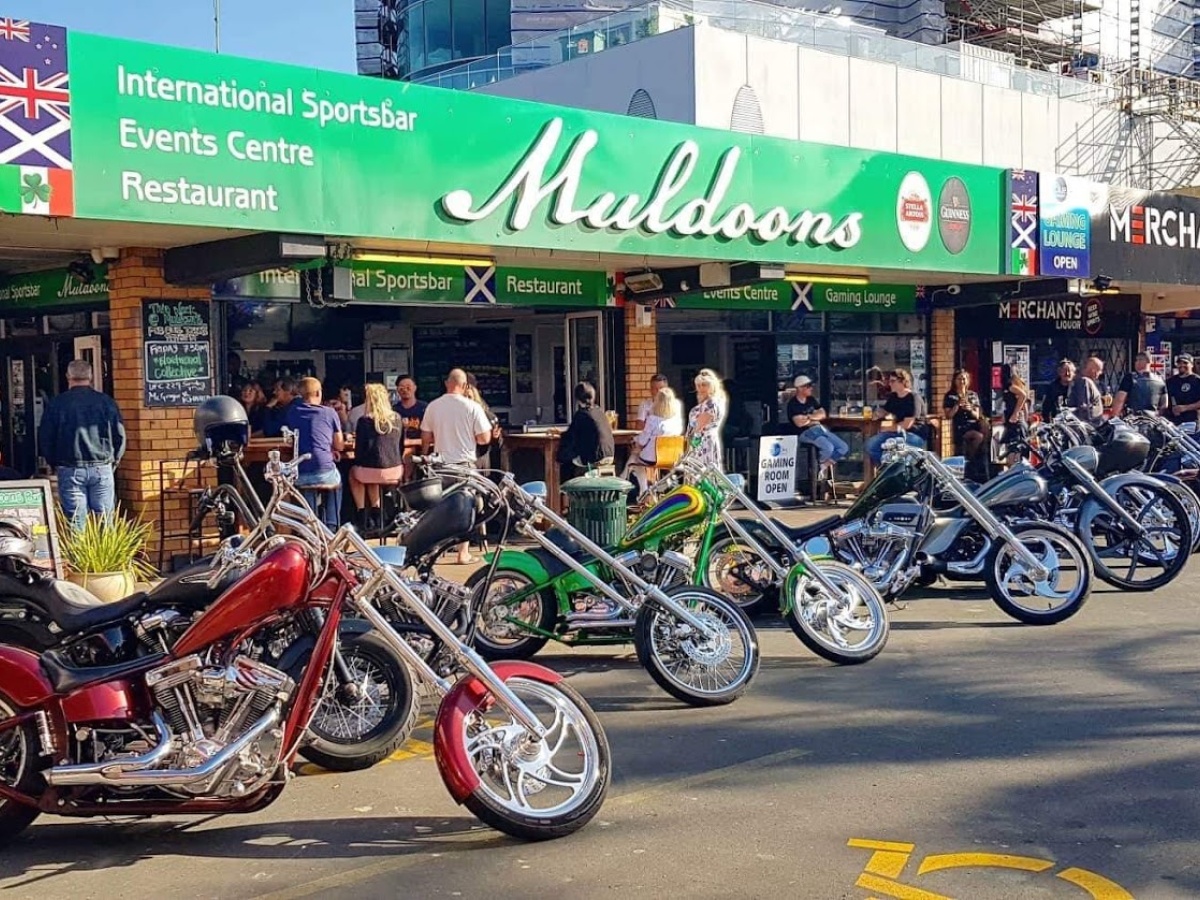 Muldoon’s Irish Bar