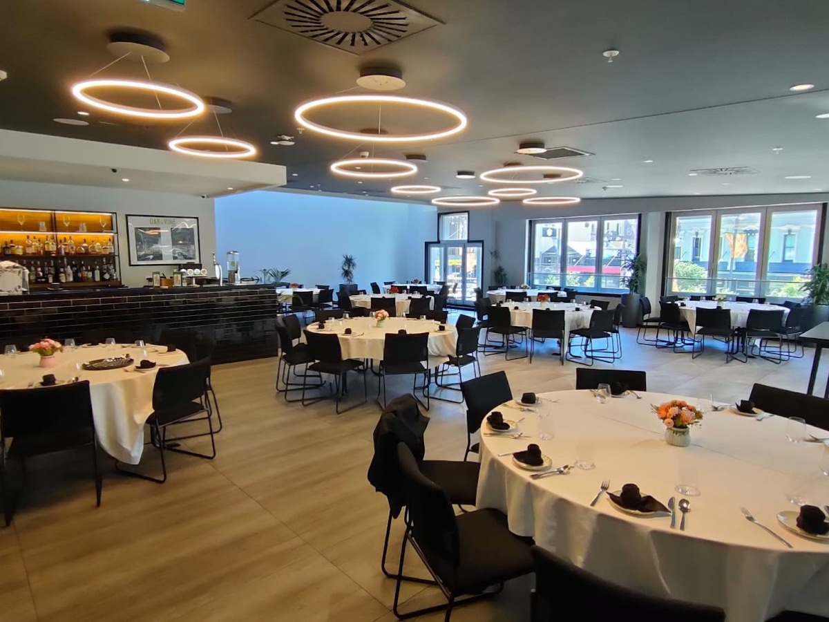 Oak & Vine Restaurant Wellington