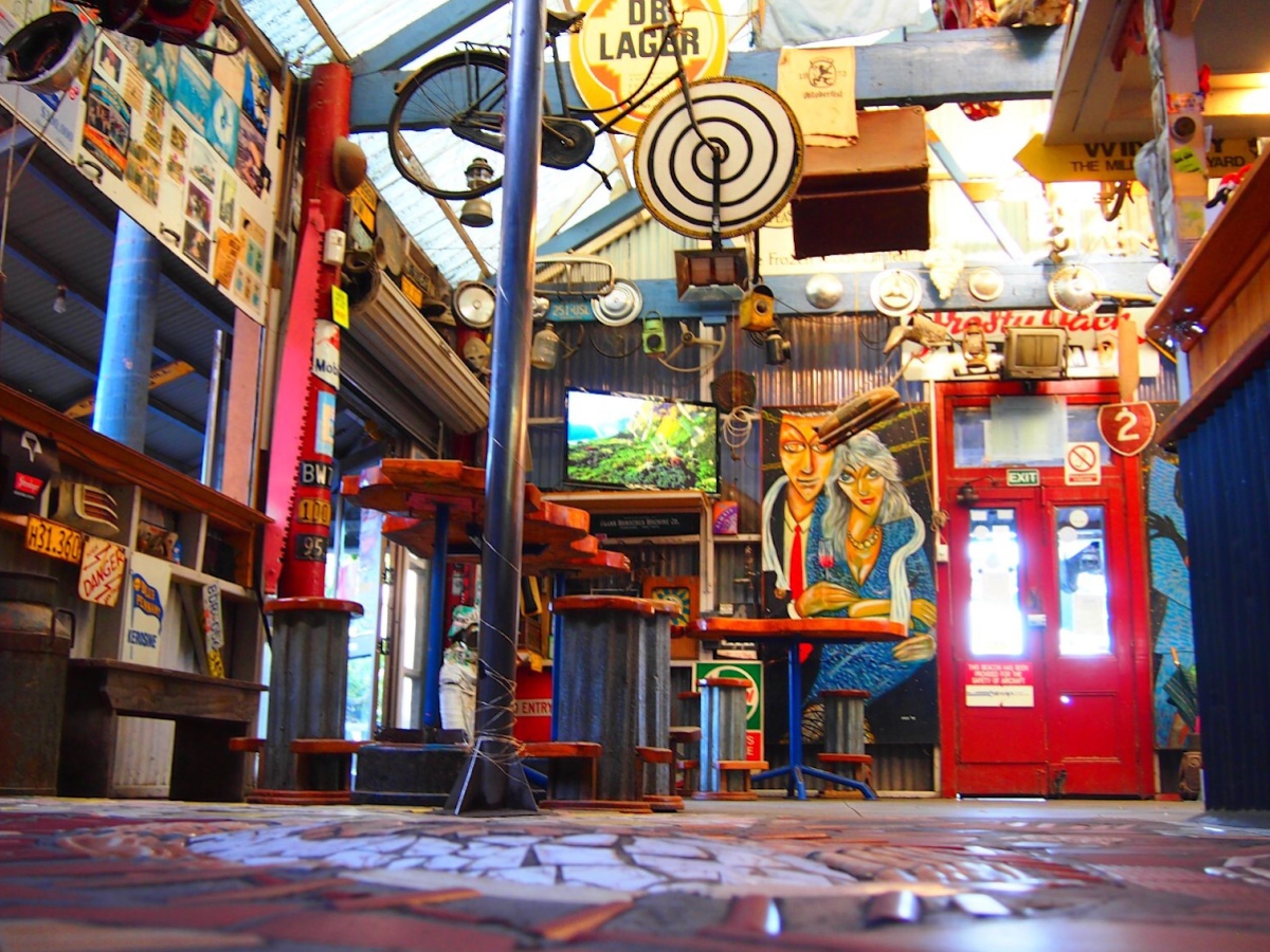 Smash Palace, Awapuni