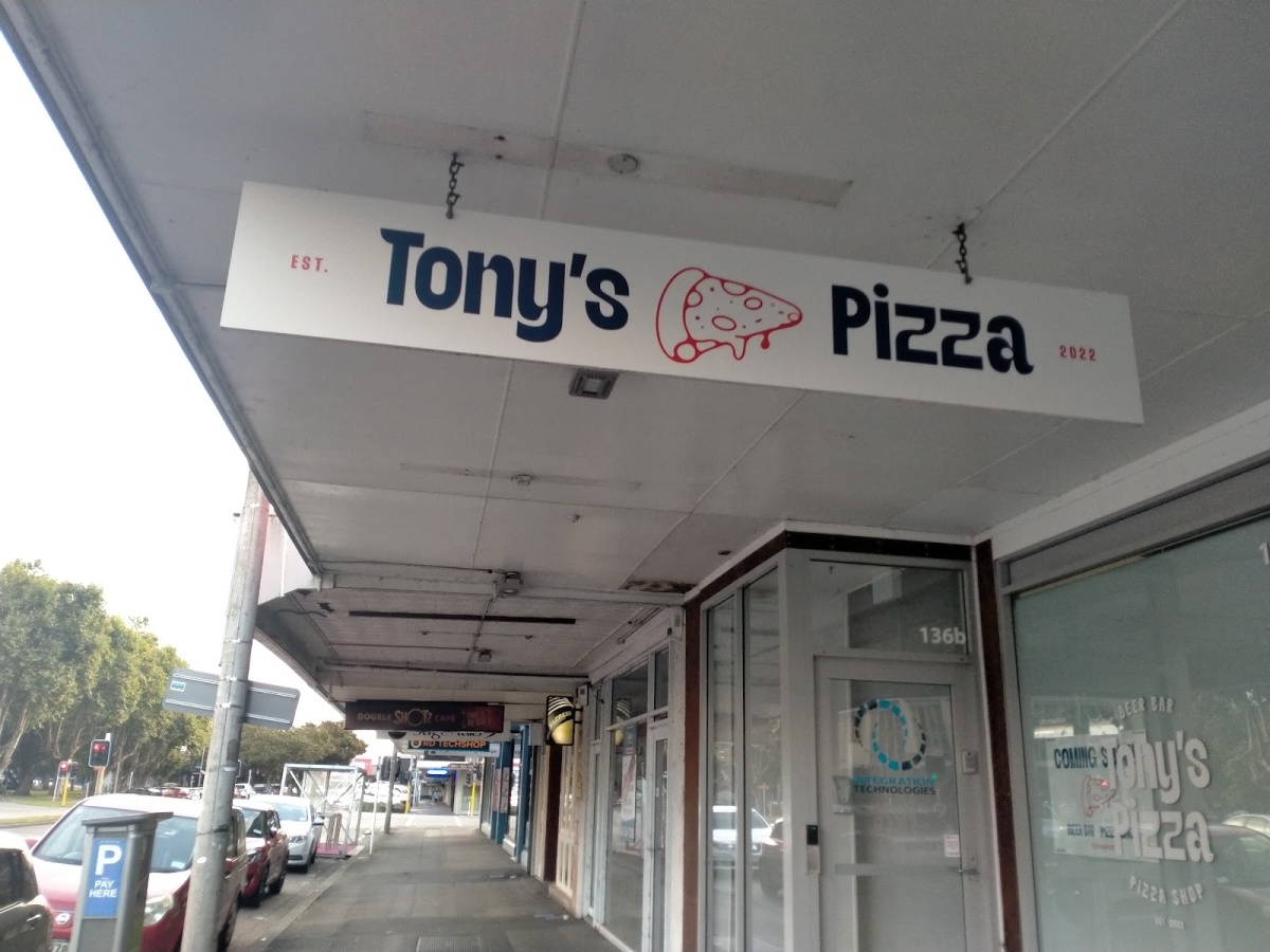 Tony’s Pizza