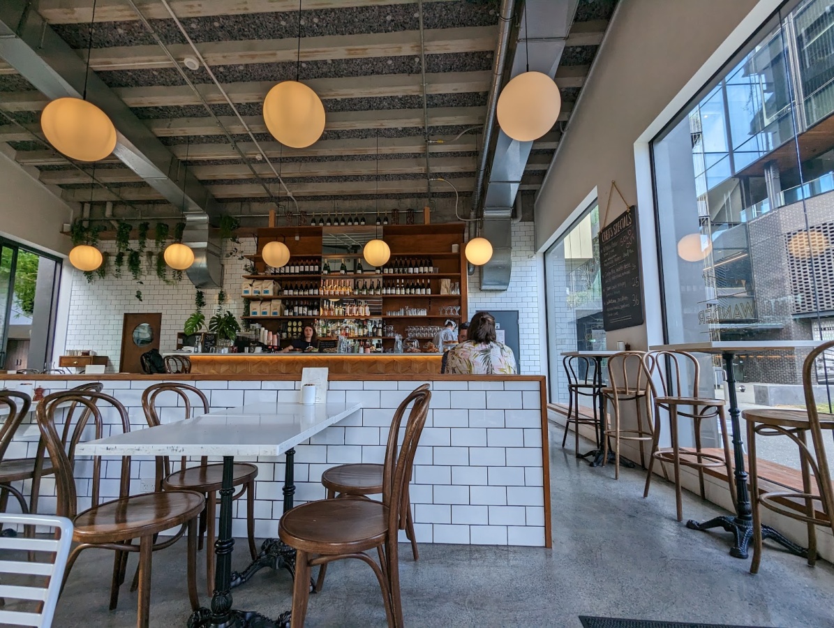 Wander Café, Bistro and Wine Bar