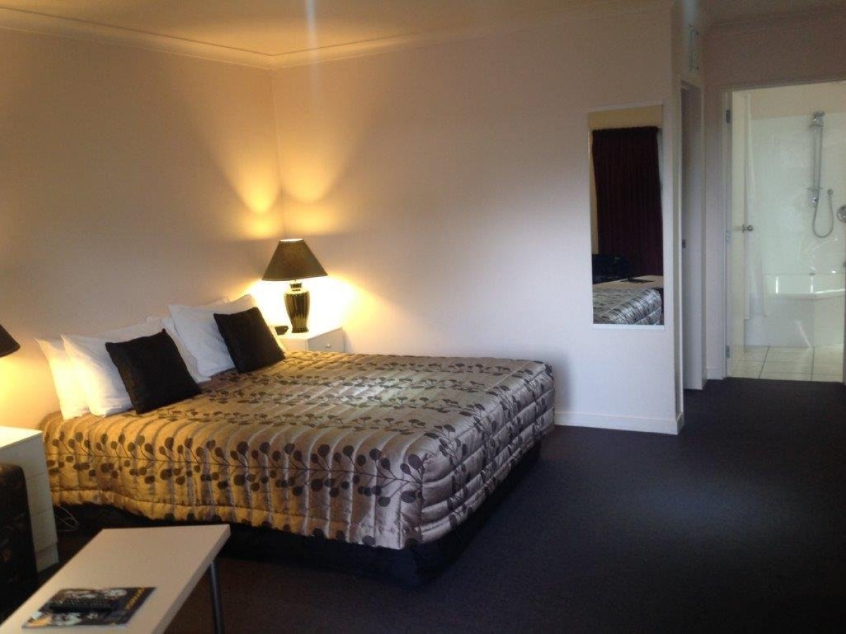 Central Redcliffe Holiday House