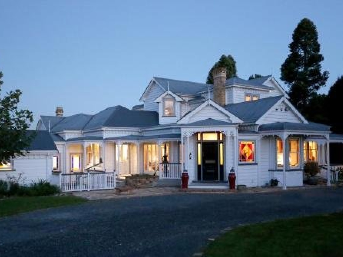 Maureen Waterfront Beach House