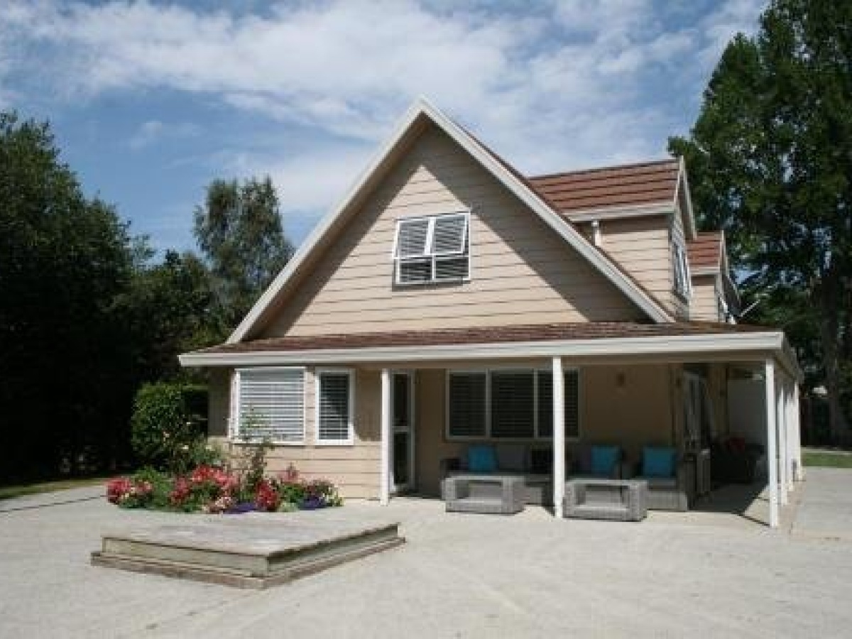 Brick Creek House