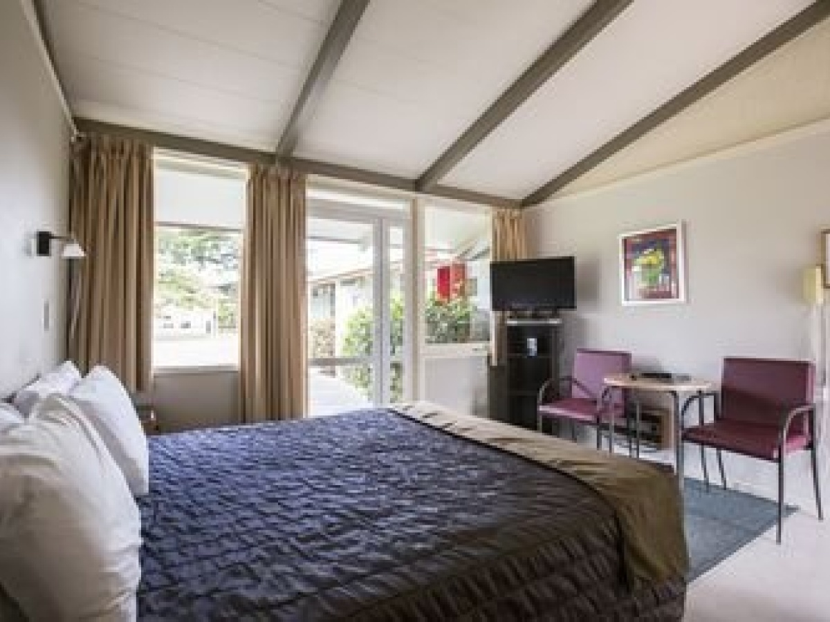 Kennedy Holiday Villas
