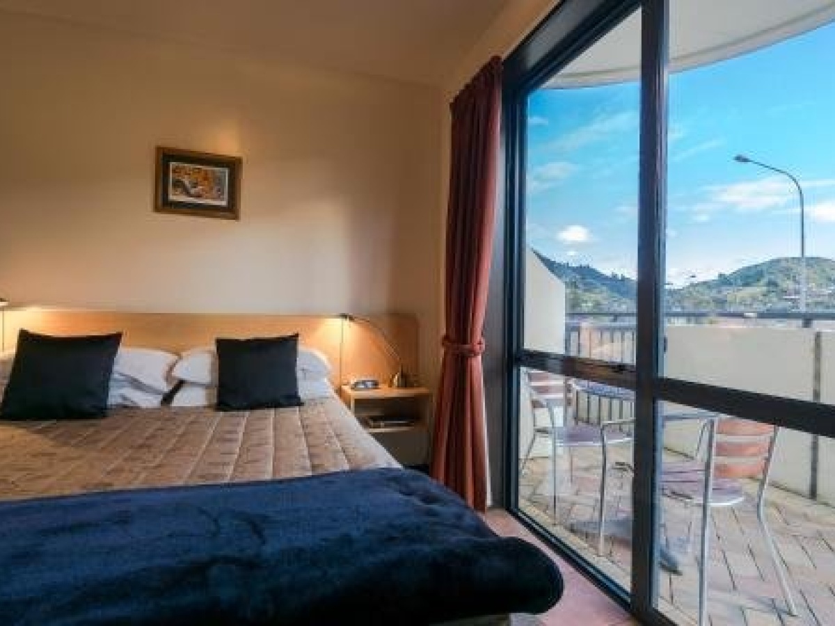 Broadwater Motel, Labrador