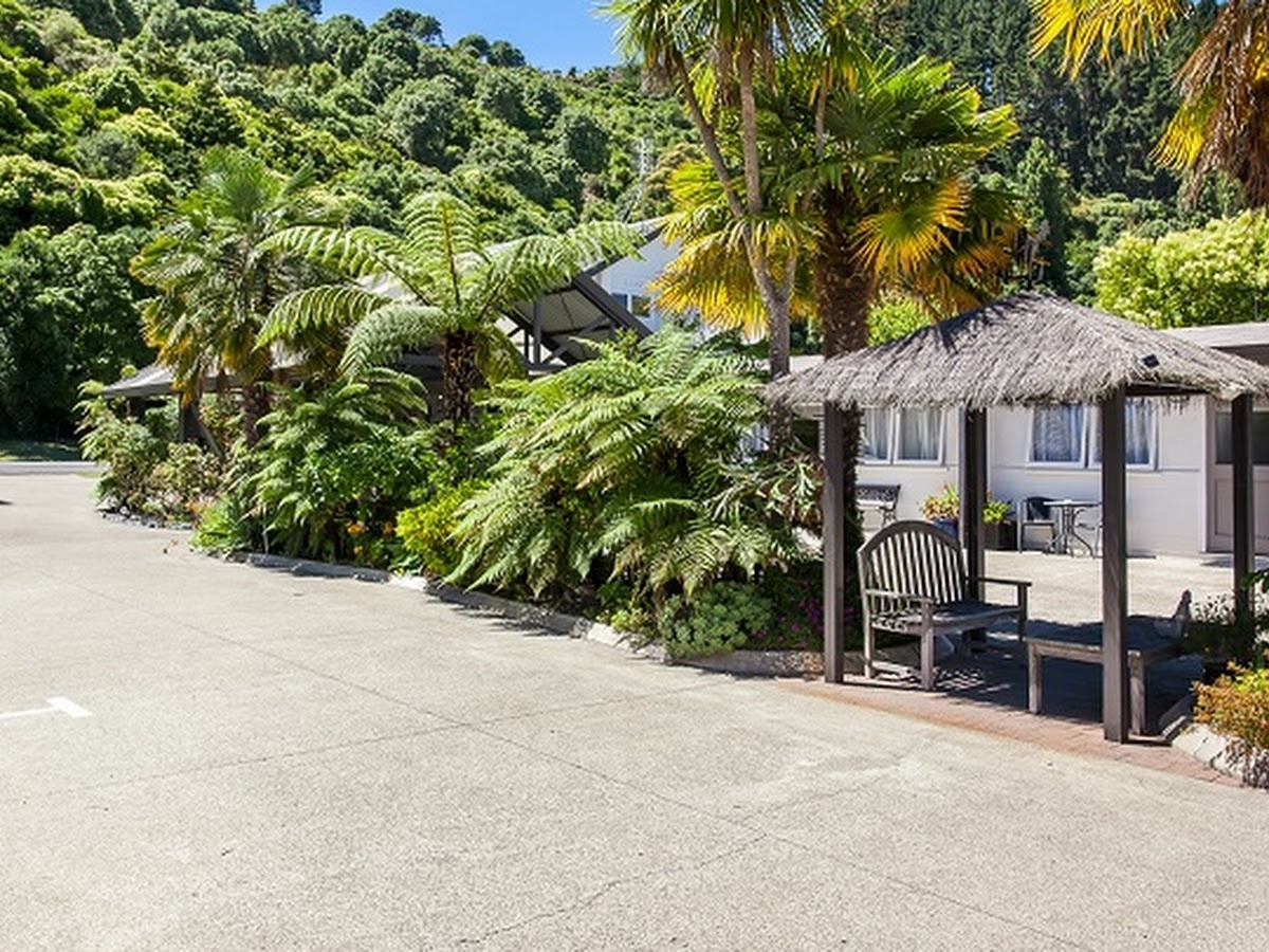 Amber Court Motel, WhakatÃne