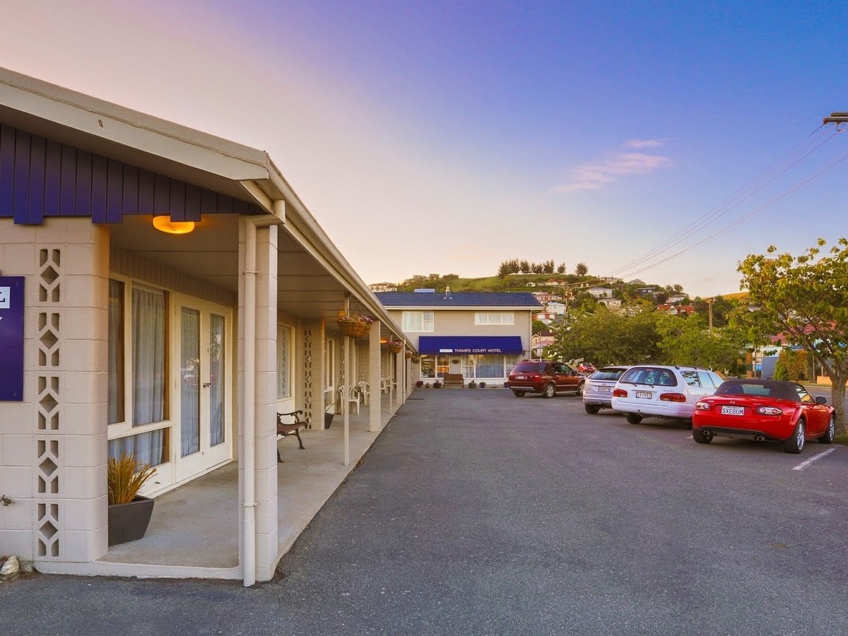 AAA Thames Court Motel