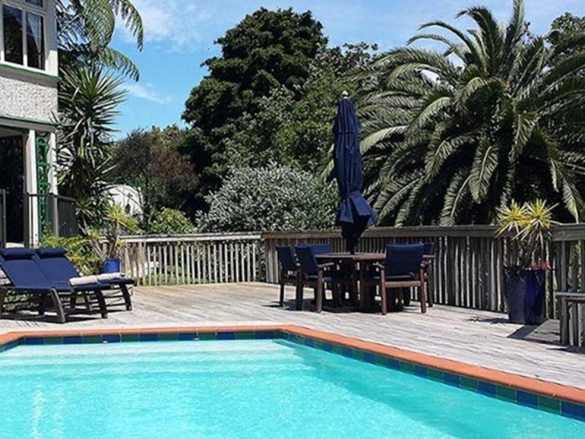 Bluff Hill Bed & Breakfast