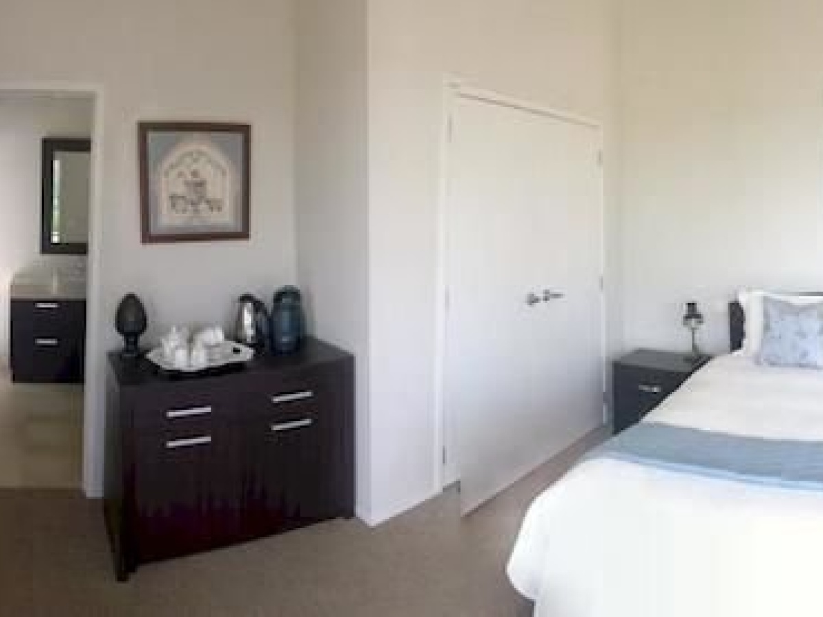 Punanga Lodge, paheke;Opaheke