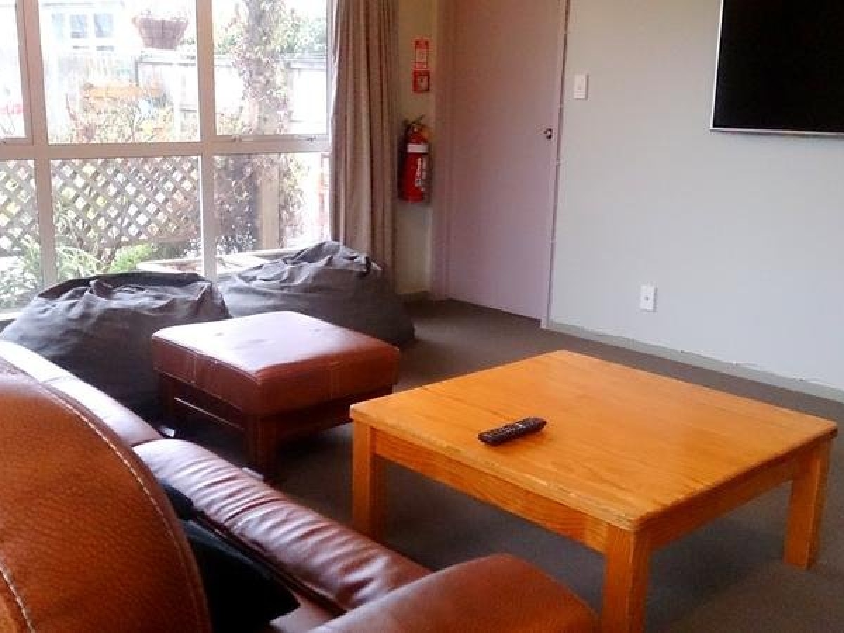 Kiwi Park Motels & Holiday Park