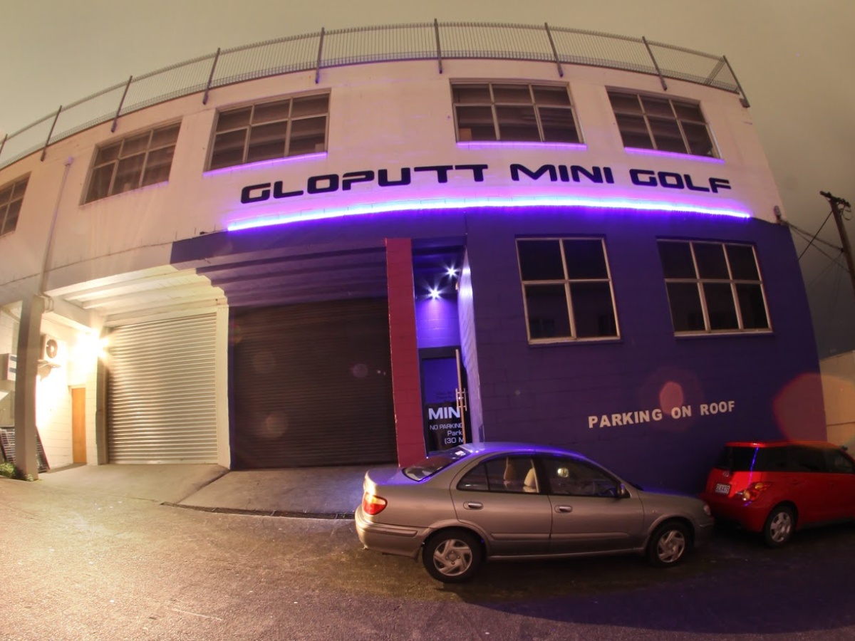 Gloputt Mini Golf
