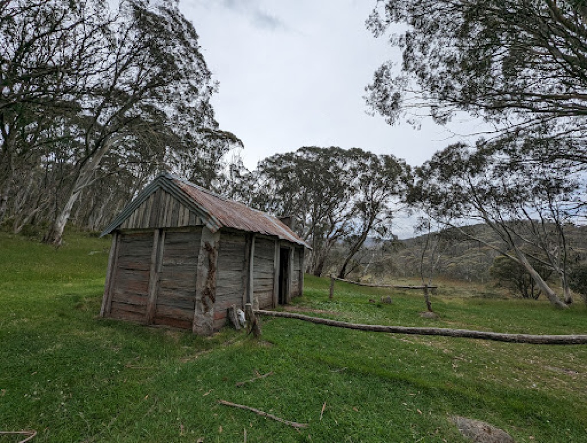 Cascade Hut trail